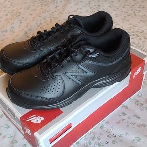 New Balance Women WW411BK2 Walking 7 1/2 wide